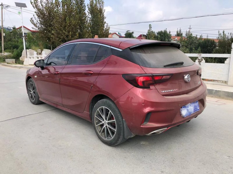 潍坊16年别克威朗3