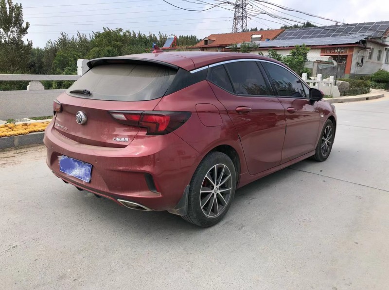 潍坊16年别克威朗5