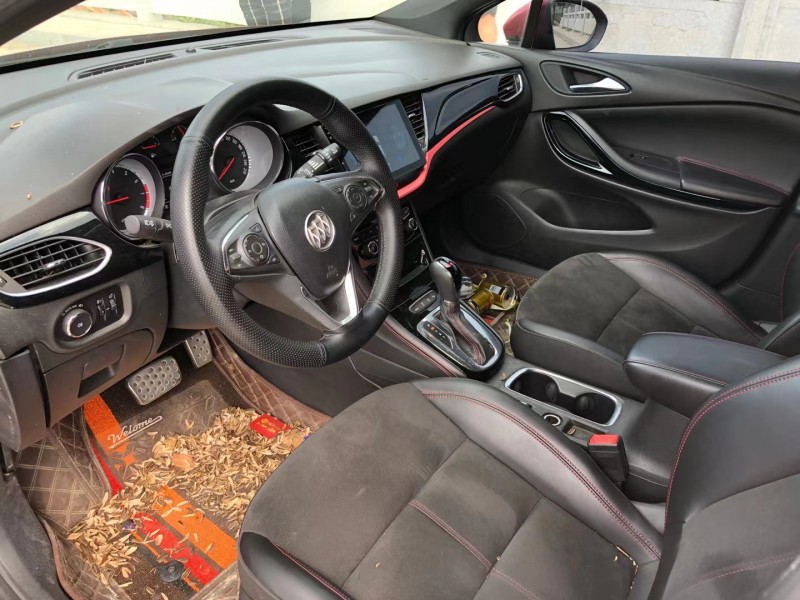 潍坊16年别克威朗7