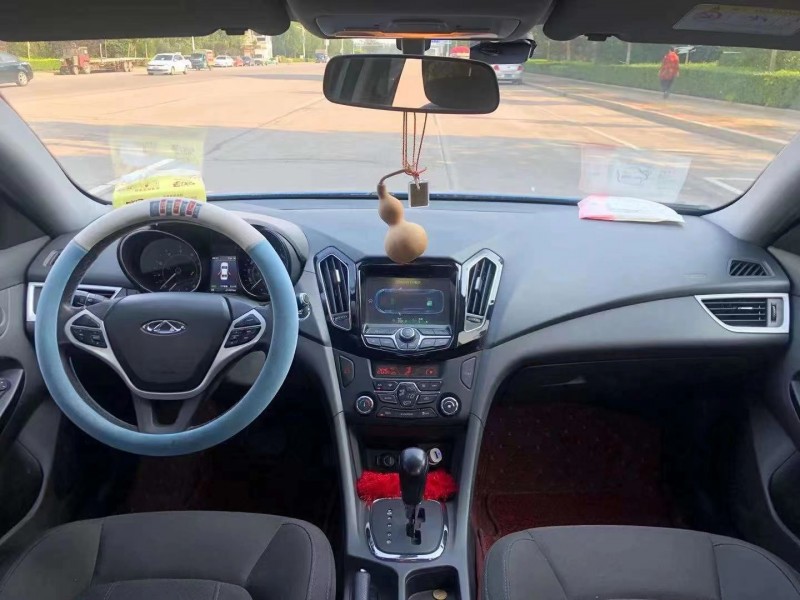 保定16年奇瑞艾瑞泽7e6