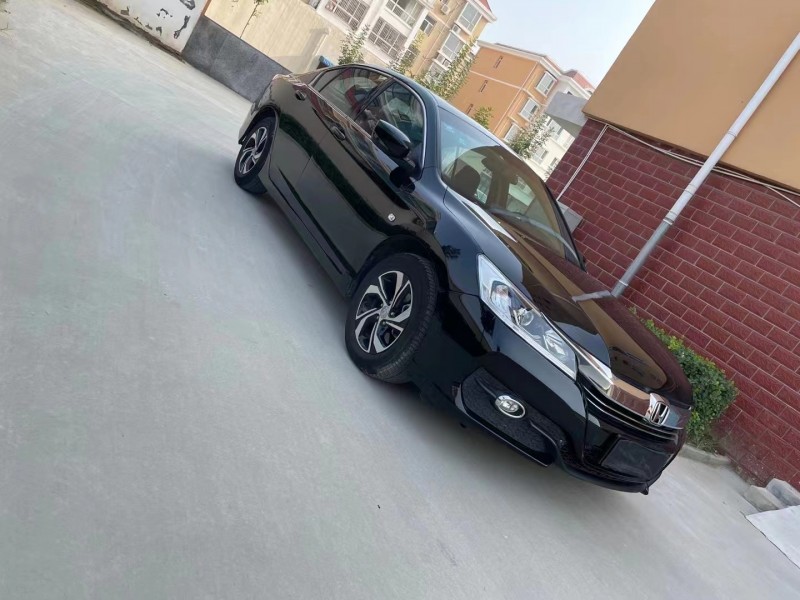 邢台16年本田雅阁3