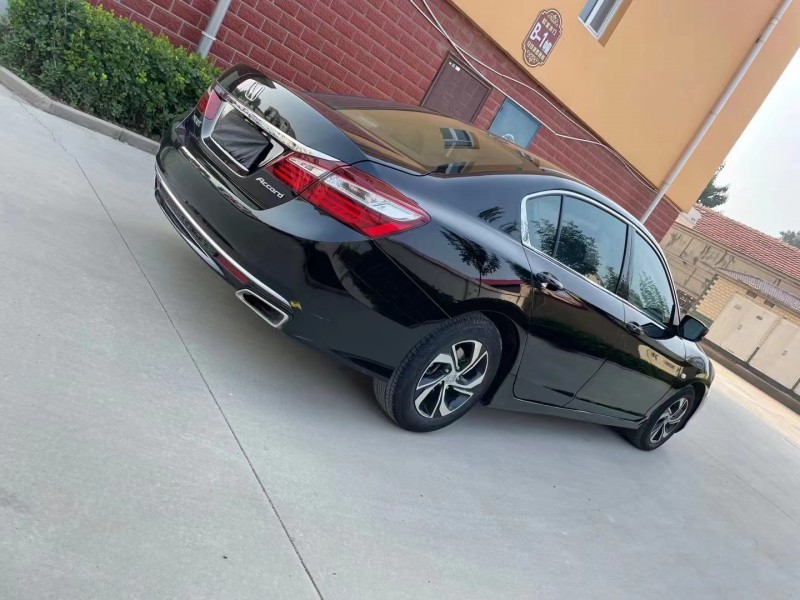 邢台16年本田雅阁4