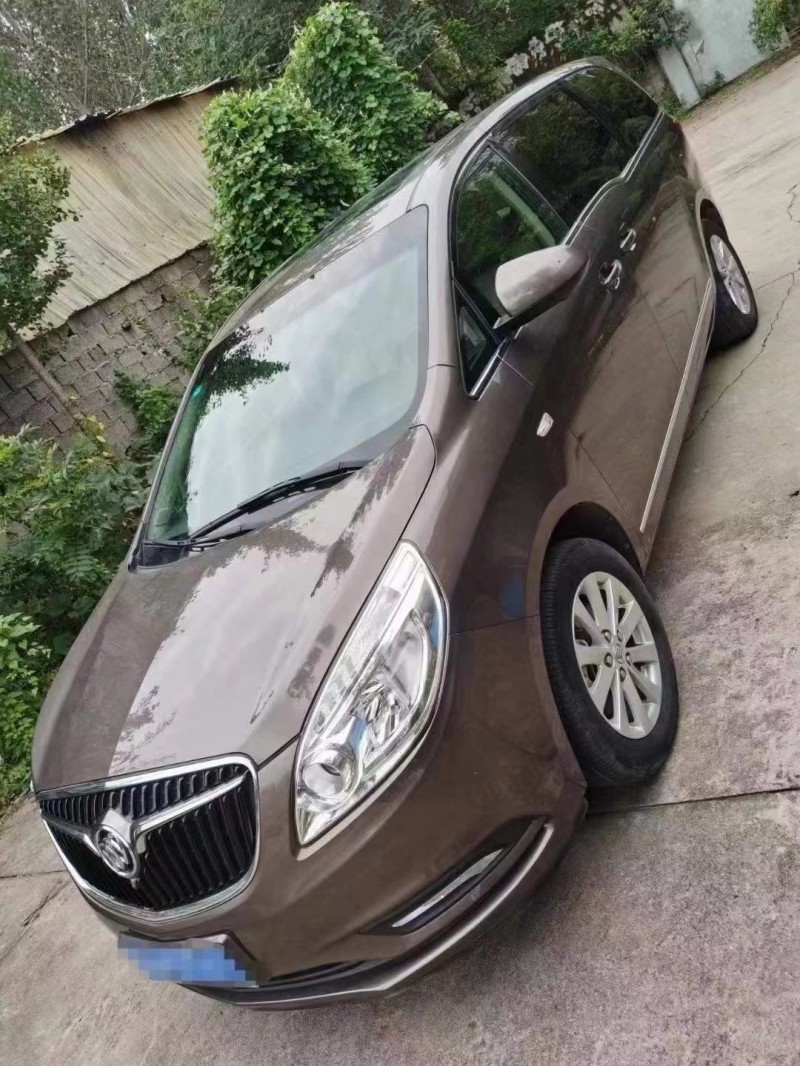 济宁18年别克GL83