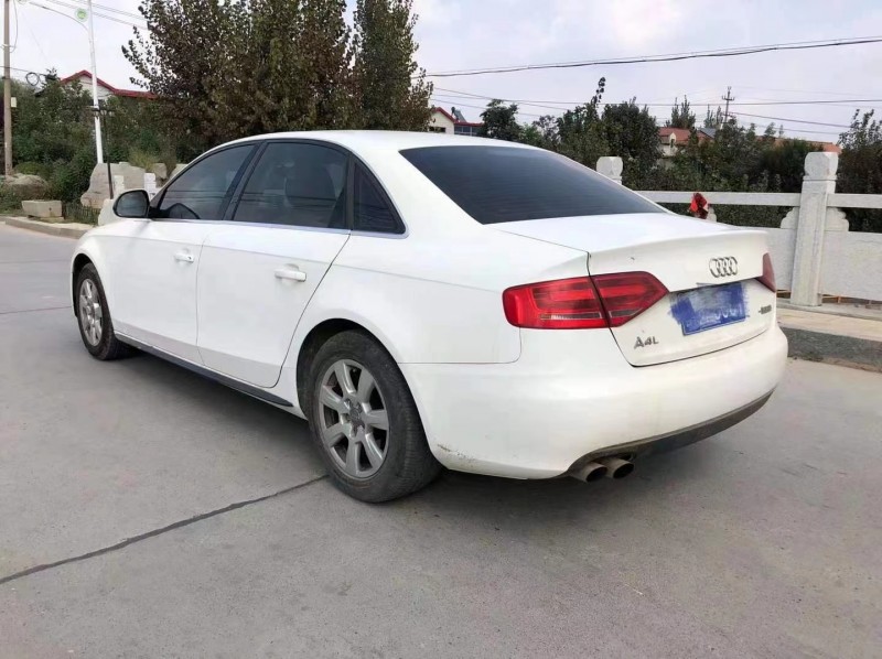 青岛11年奥迪A4L7