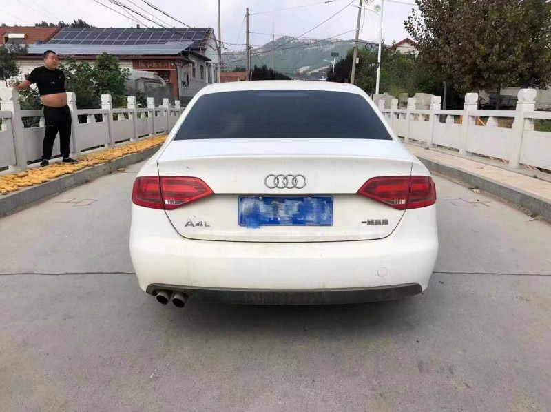 青岛11年奥迪A4L9