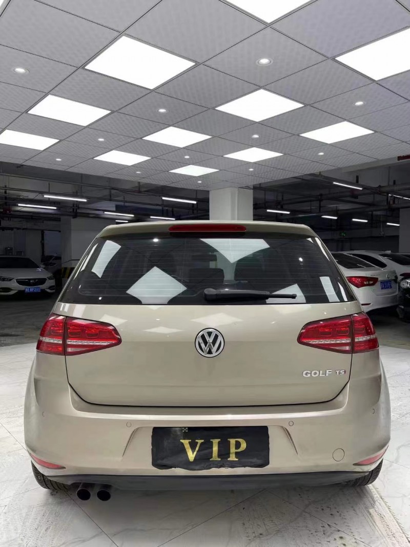 成都16年大众高尔夫5