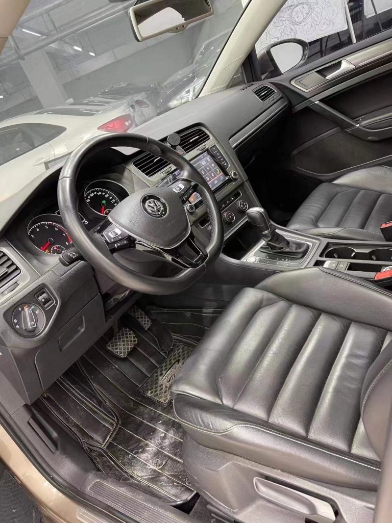 成都16年大众高尔夫6