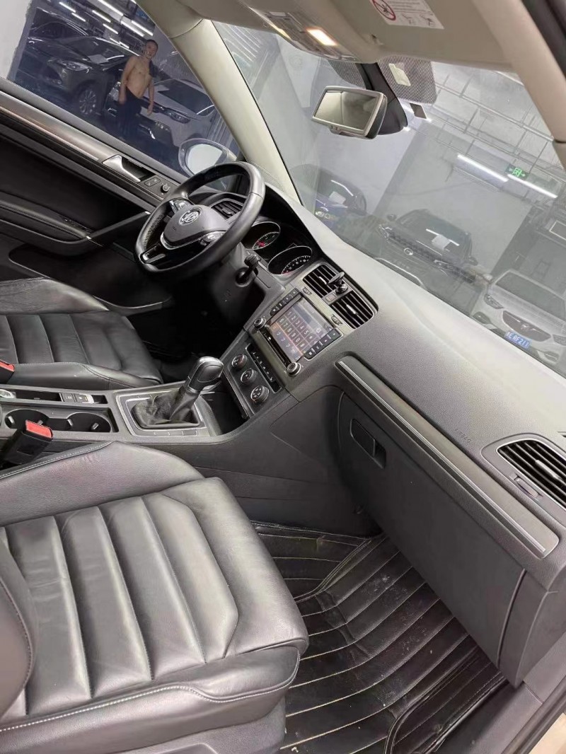 成都16年大众高尔夫8