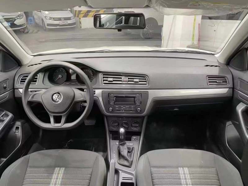 成都21年大众朗逸9