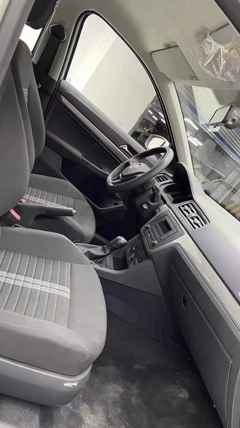 成都21年大众朗逸8