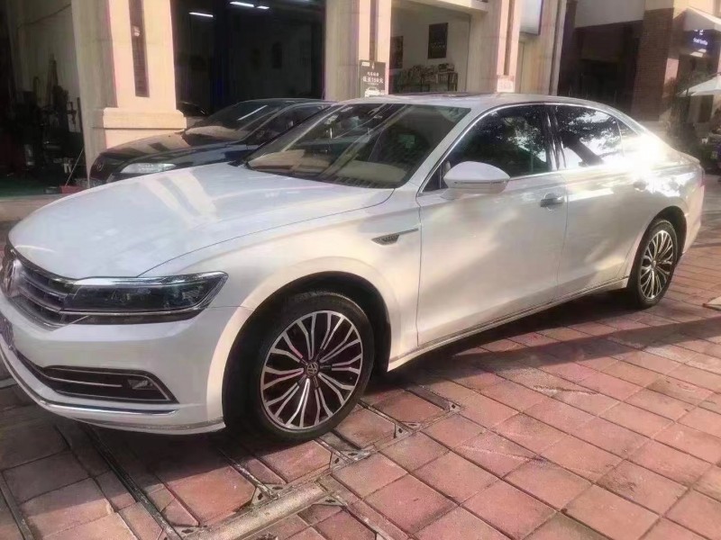 廈門21年大眾輝昂3