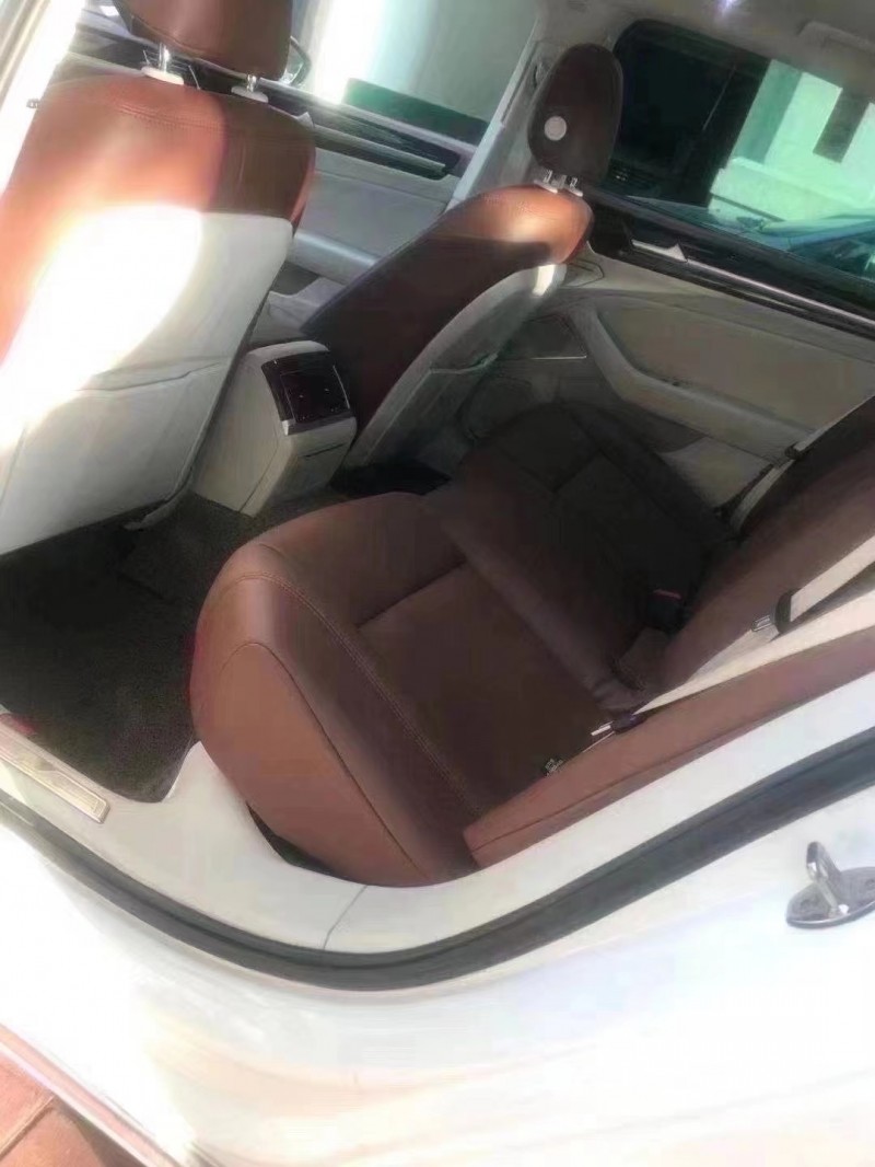 廈門21年大眾輝昂6