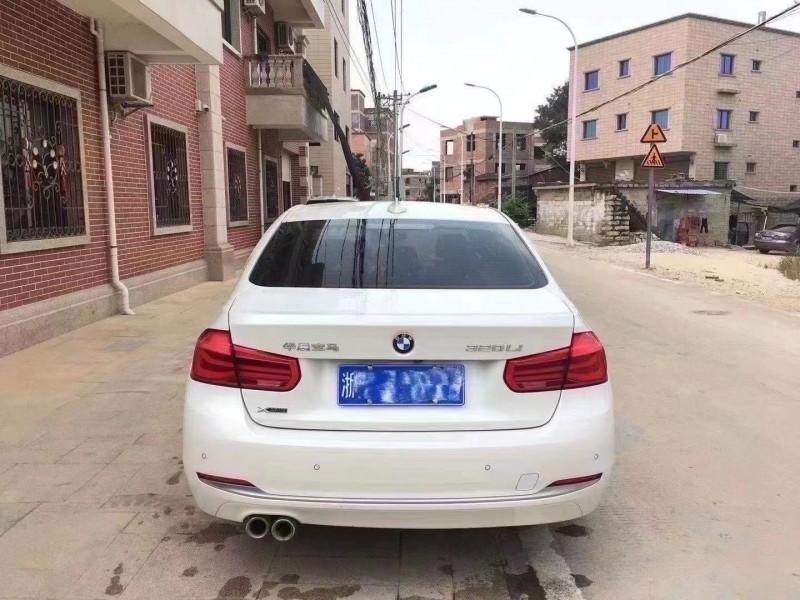 廈門18年寶馬3系5