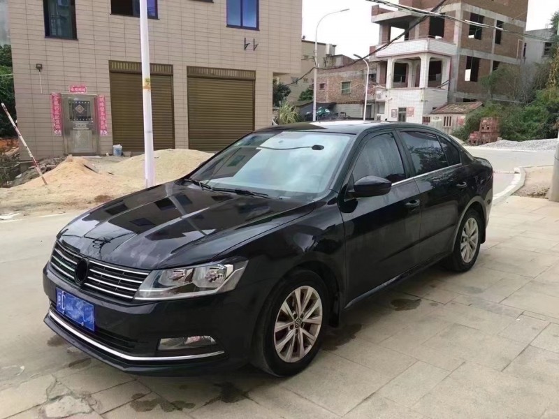 廈門17年大眾朗逸3