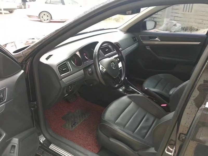 廈門17年大眾朗逸8