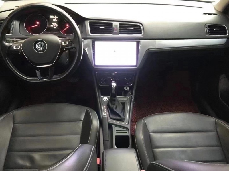 廈門17年大眾朗逸9