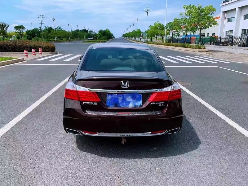 厦门15年本田雅阁2