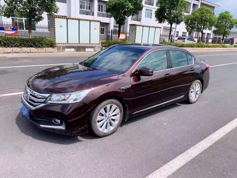 厦门15年本田雅阁4