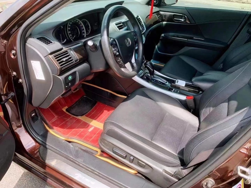 厦门15年本田雅阁7