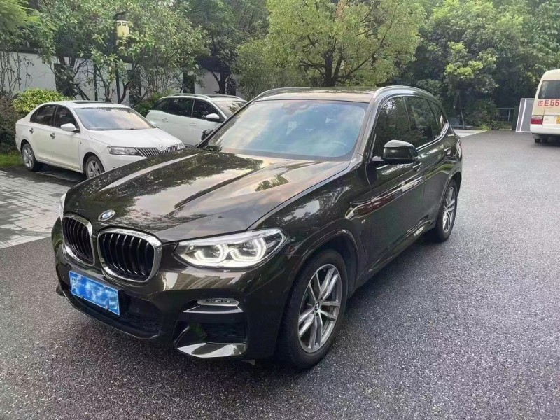 廈門19年寶馬X35