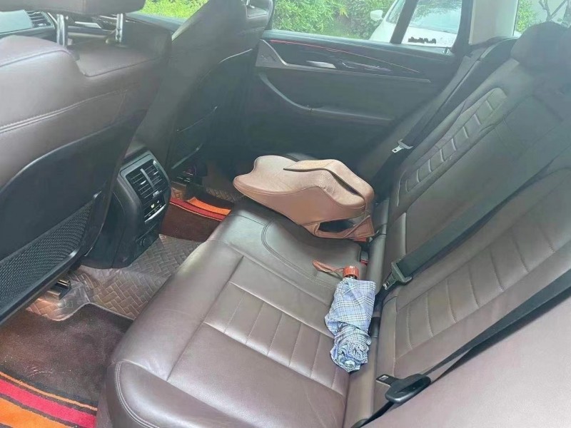 廈門19年寶馬X39