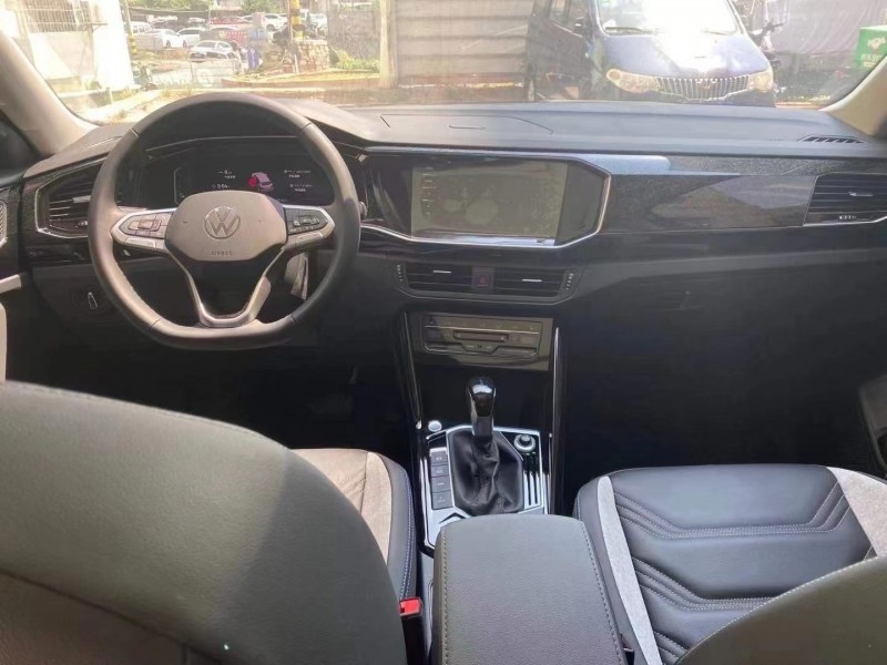 廈門21年大眾途岳7