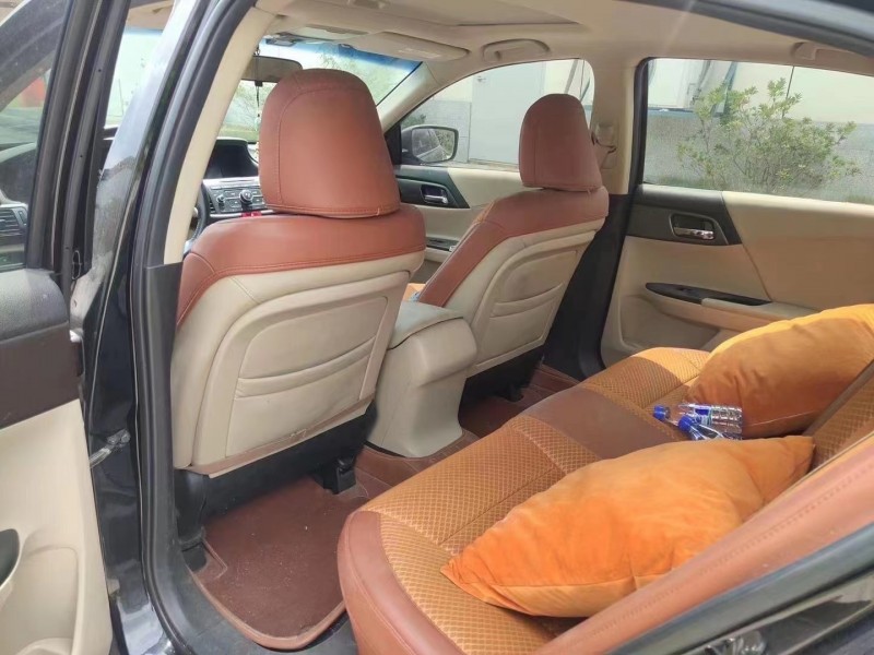 厦门15年本田雅阁8