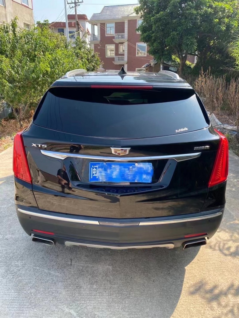 廈門17年凱迪拉克XT56
