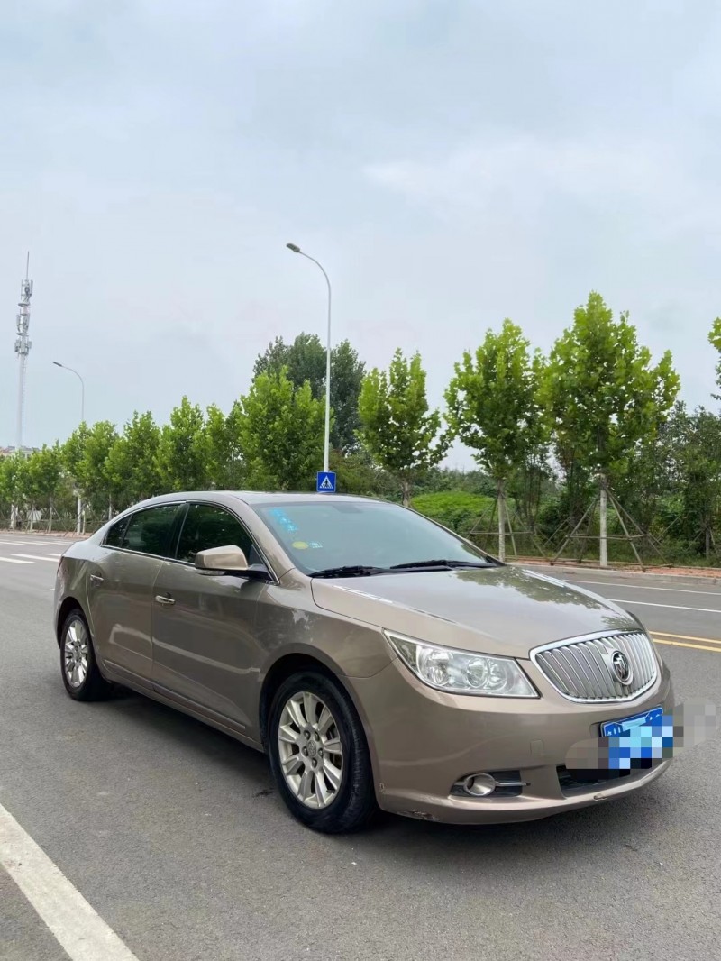 青岛11年别克君越7