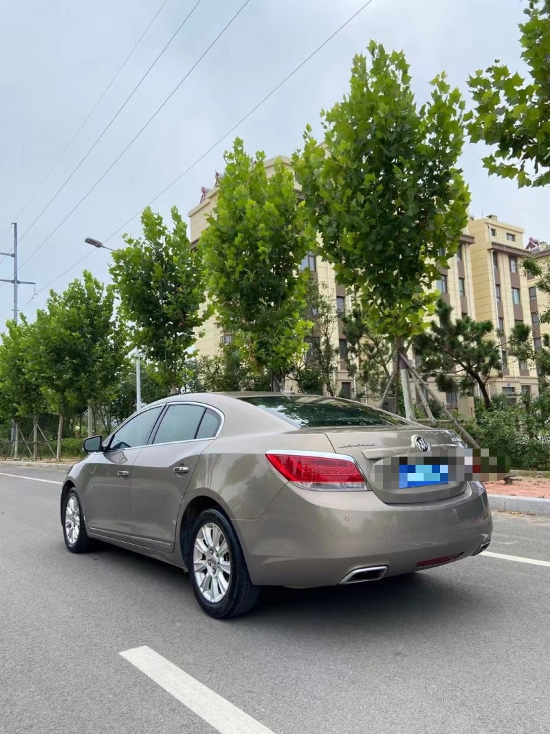 青岛11年别克君越2