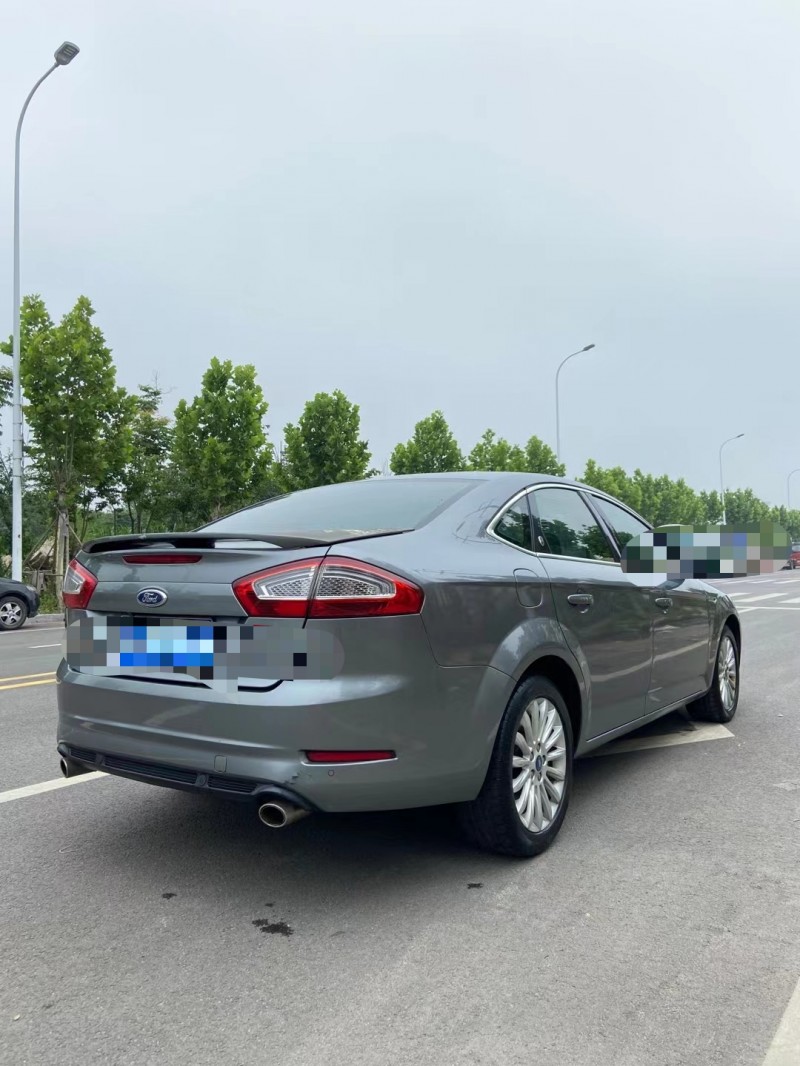 青岛12年福特蒙迪欧-致胜1