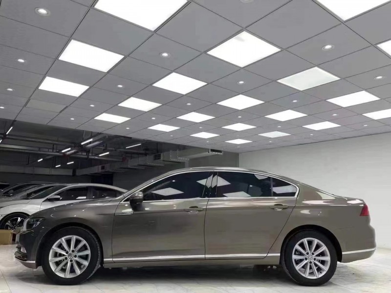 成都17年大众迈腾2