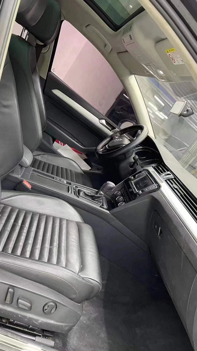 成都16年大众迈腾8