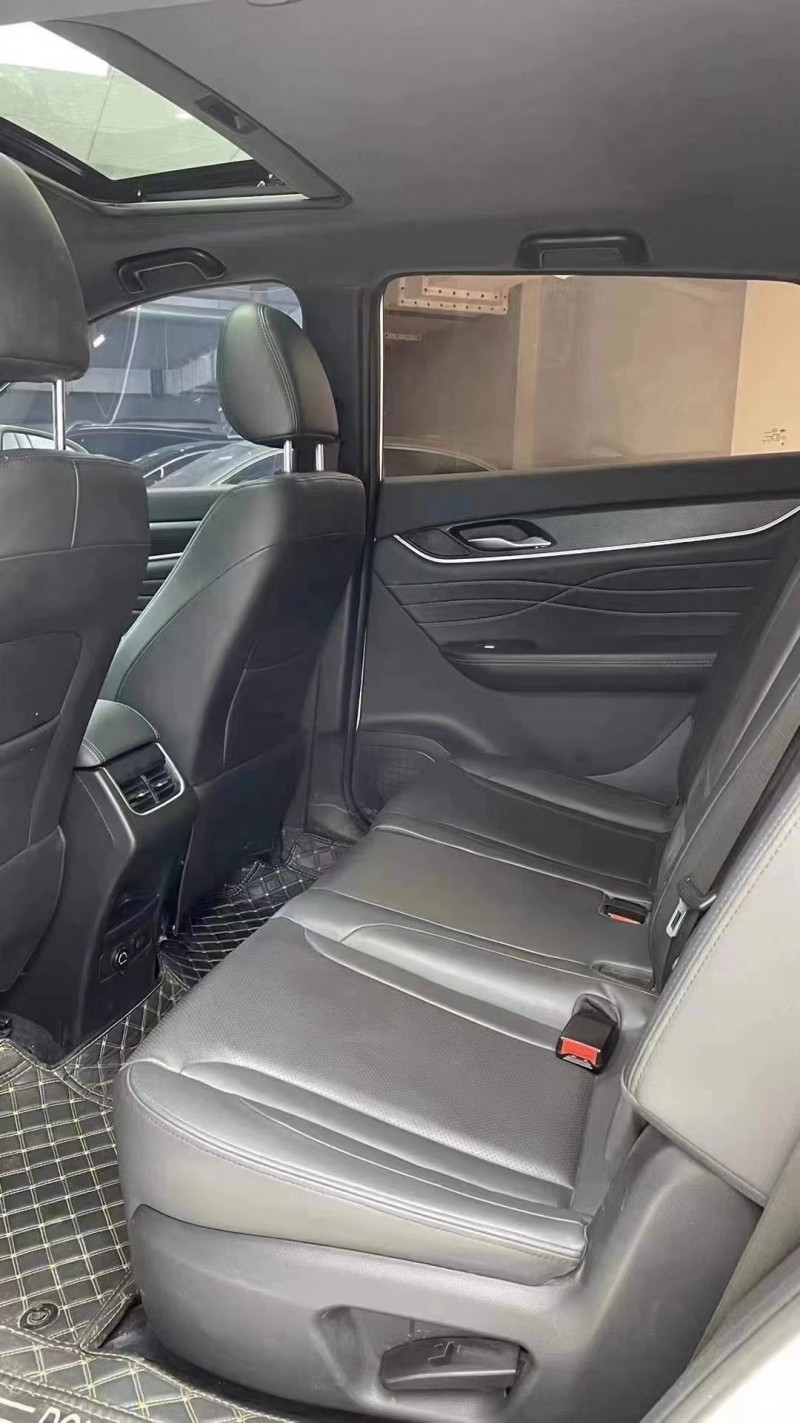 成都19年东风风光7