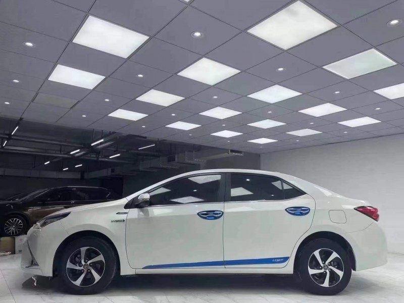 成都18年丰田雷凌3