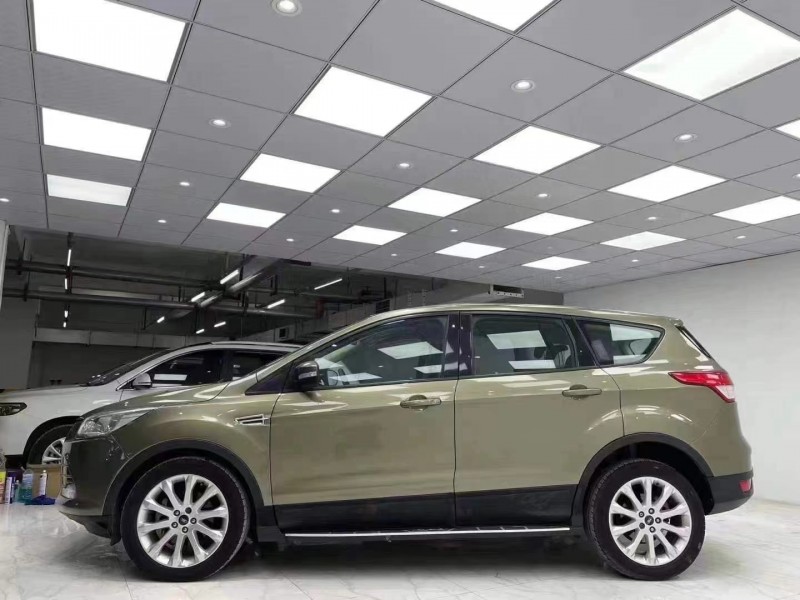 成都14年福特翼虎3