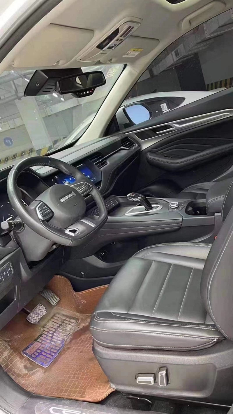 成都19年哈弗F76