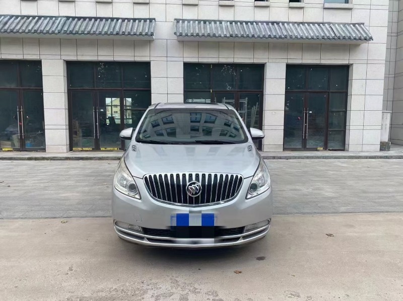 青岛12年别克GL87