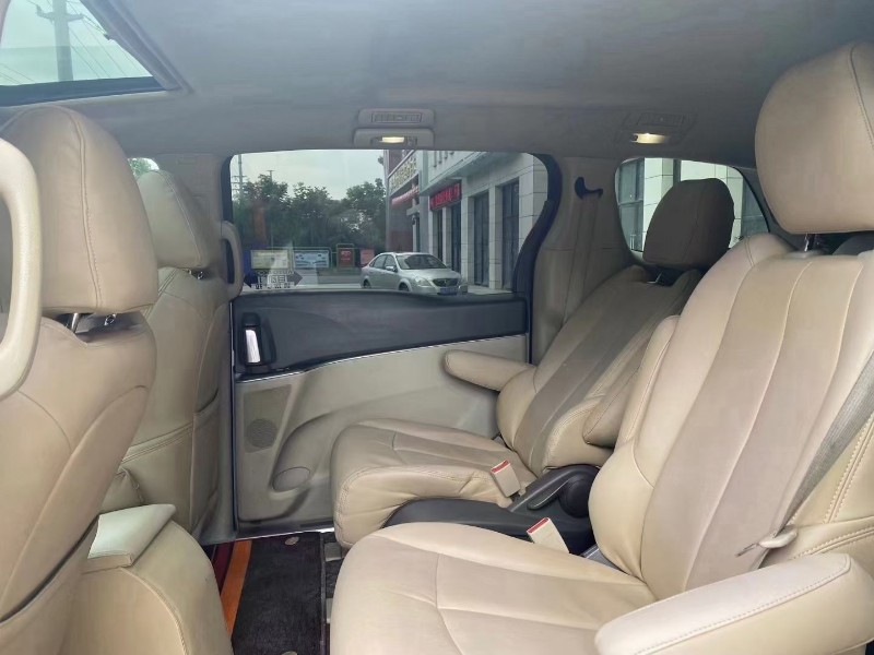 青岛12年别克GL81