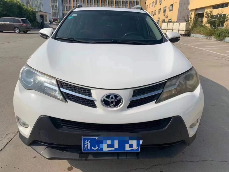 唐山14年豐田RAV4榮放1