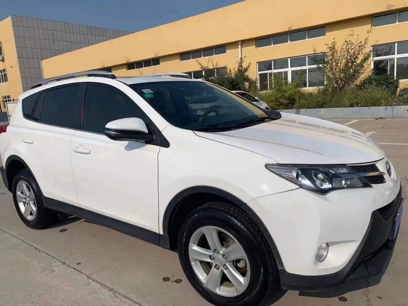 唐山14年豐田RAV4榮放3