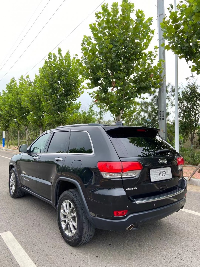 青島15年Jeep大切諾基8