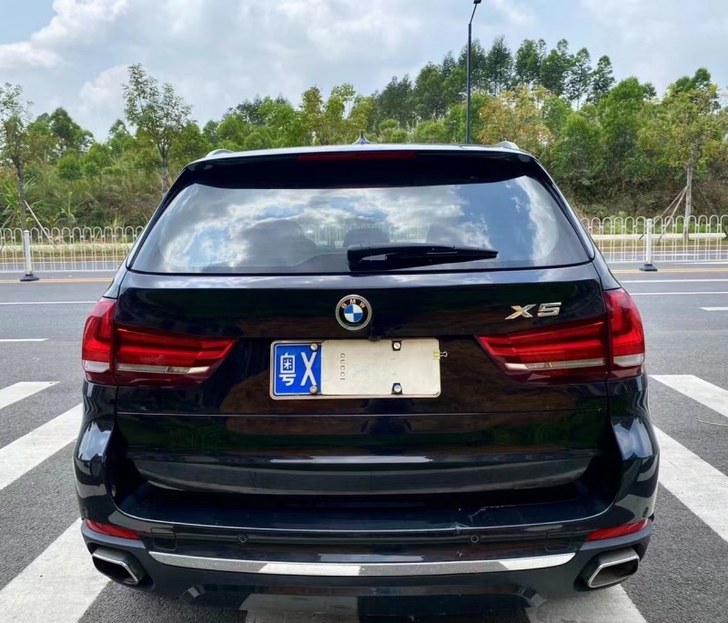 广州17年宝马X58