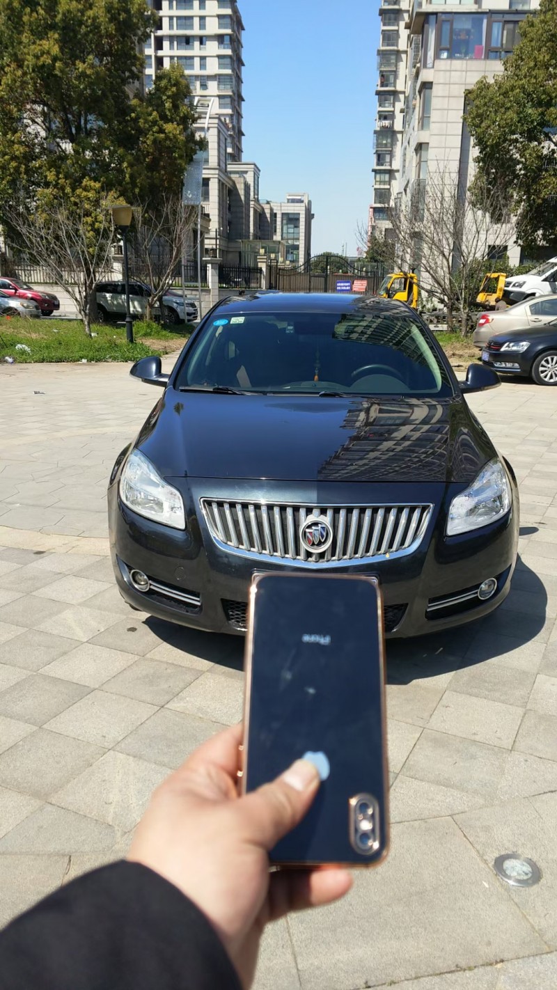 徐州12年别克君威1