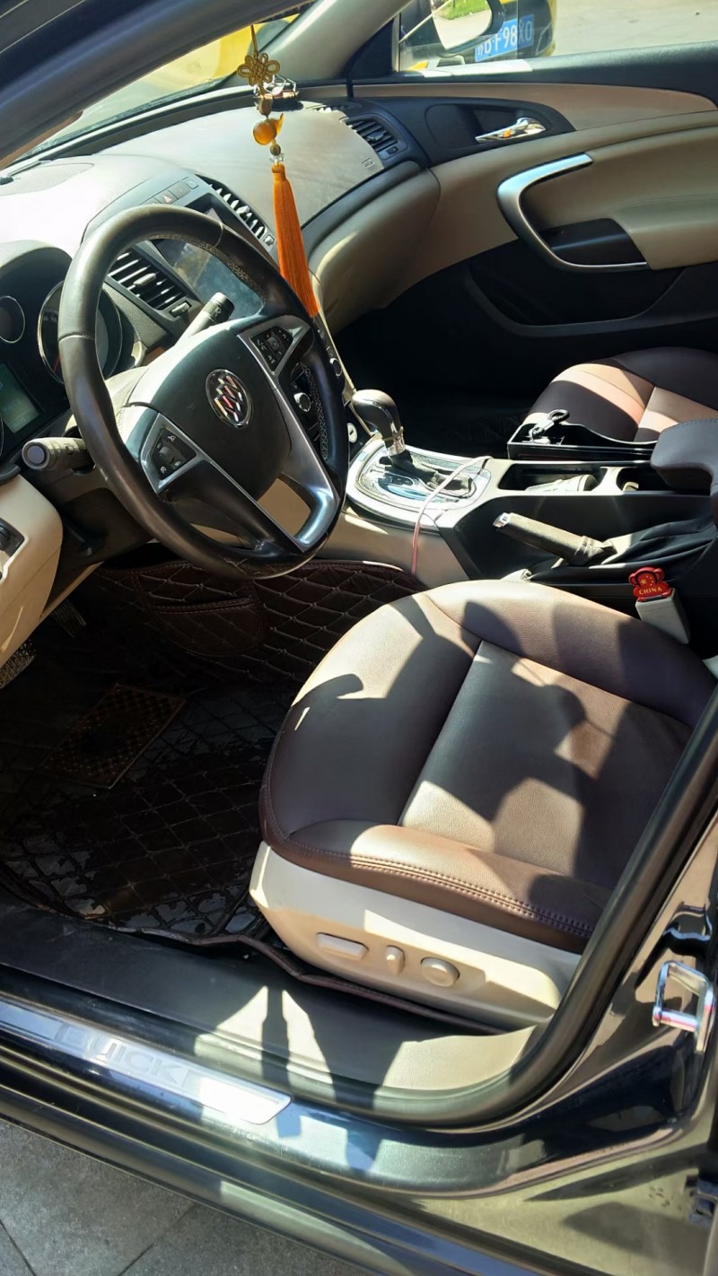 徐州12年别克君威5