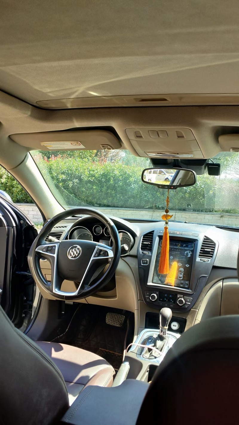 徐州12年别克君威6