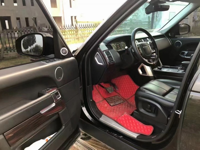 济宁18年路虎揽胜行政3