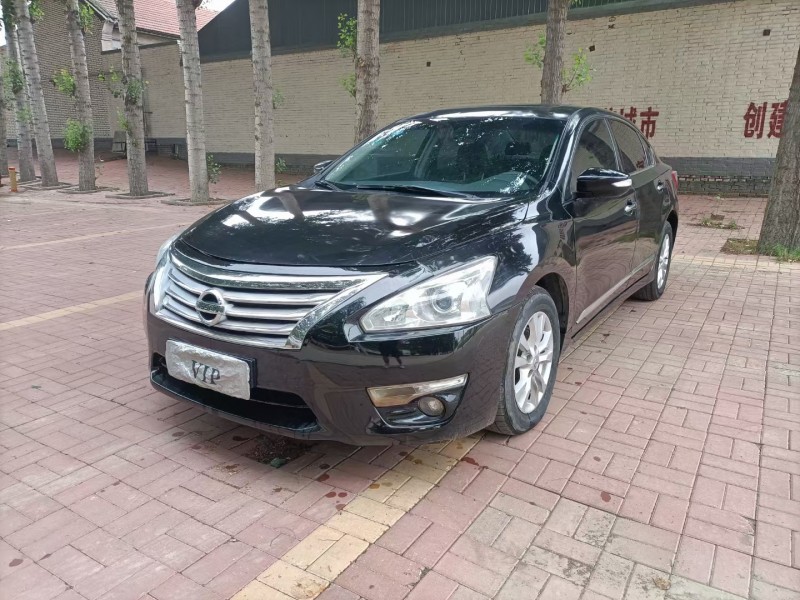 天津15年日產天籟3
