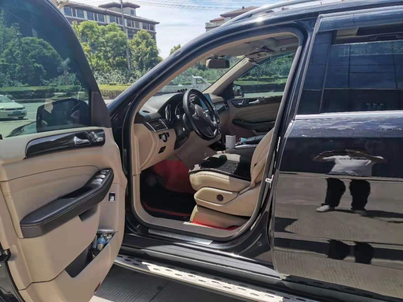 成都15年奔驰ML4