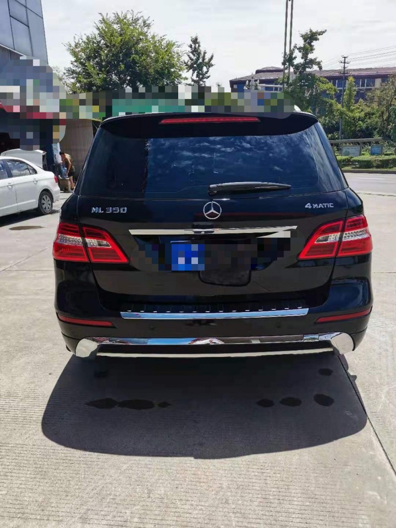 成都15年奔驰ML1